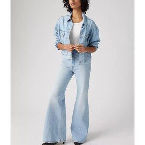 Levi's 28x34 Premium Ribcage Bell Women's Jeans Sits Well Together Light Wash